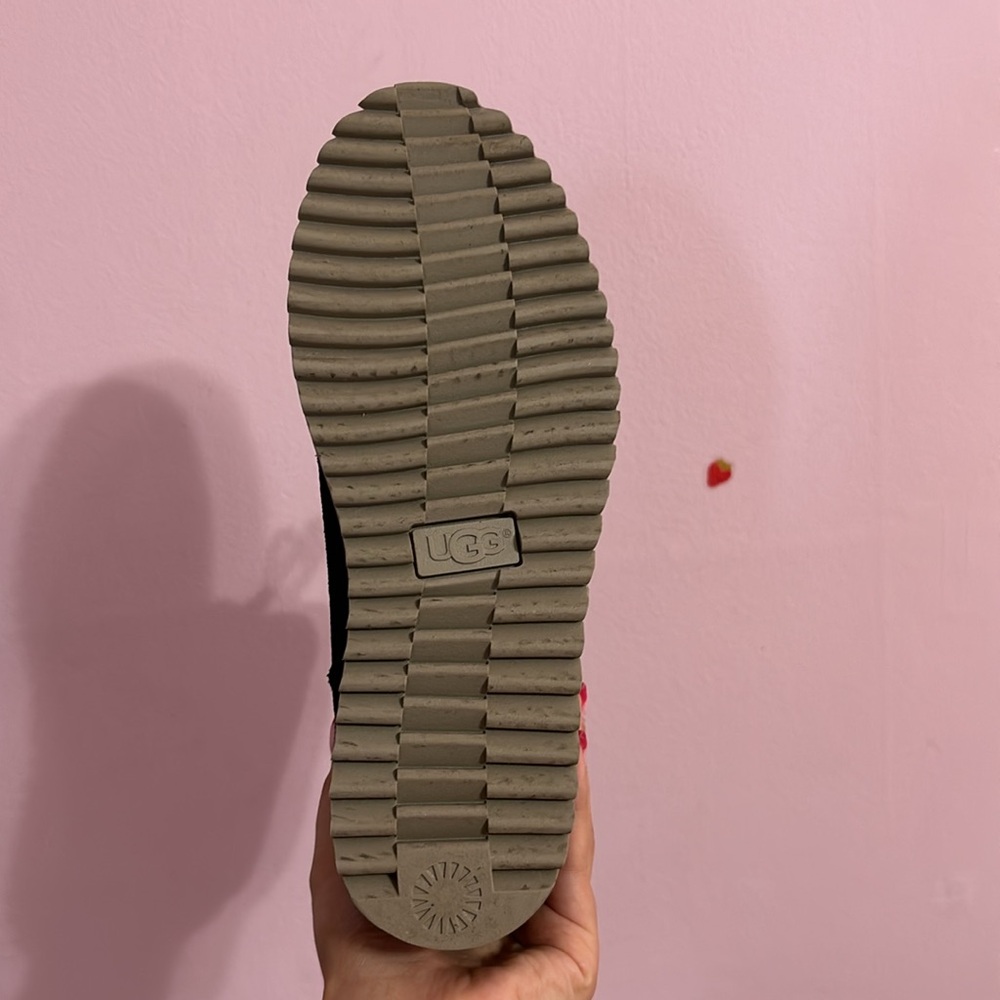 Black UGG lace up boots - Picture 3 of 3